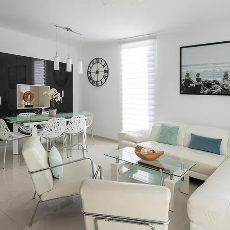 Beautiful Modern Villa Dehesa de Campoamor (Orihuela Costa)